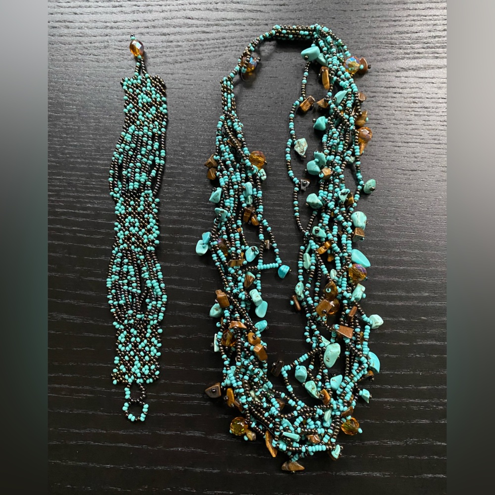 Bead necklace & bracelet handmade in Guatemala